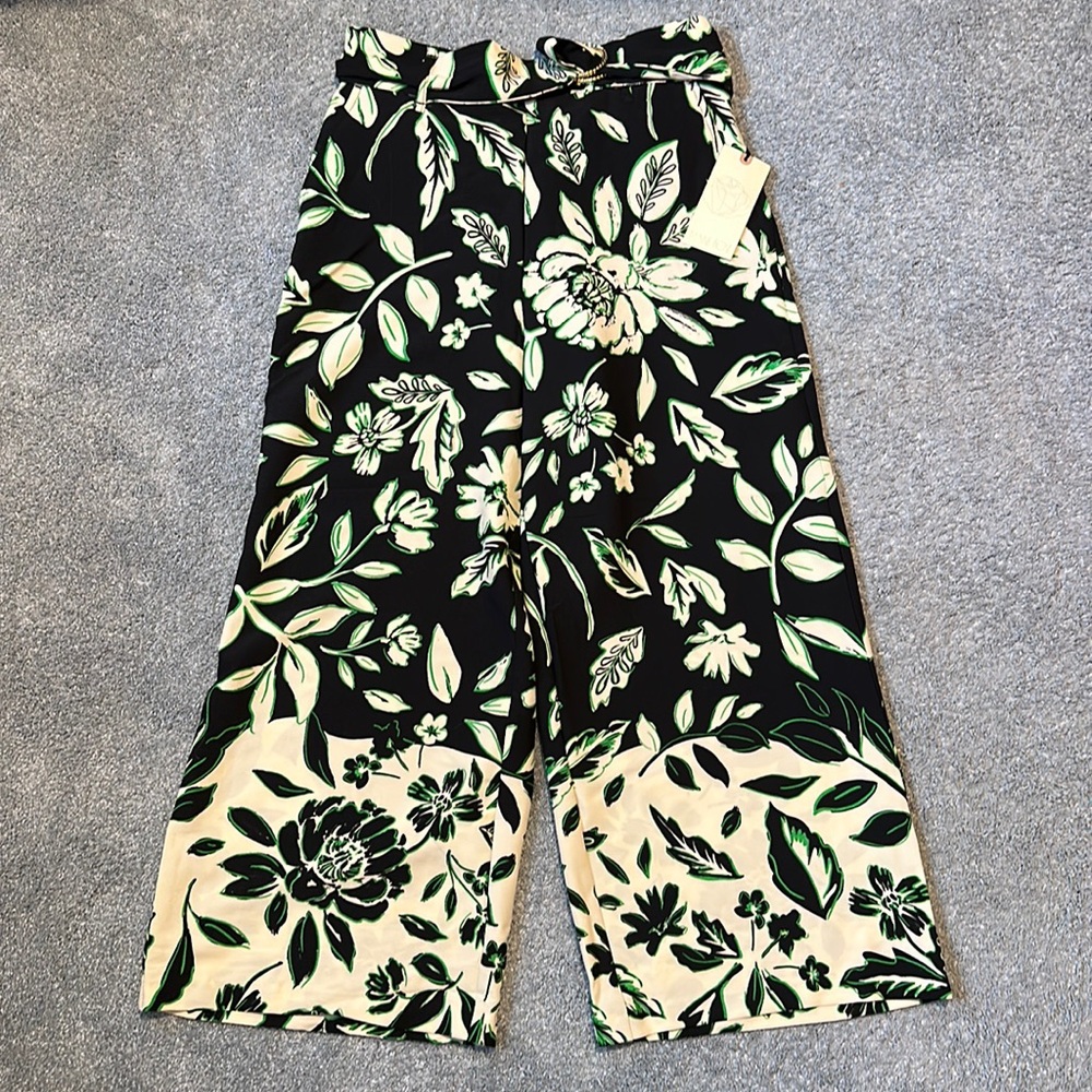 Women’s  flower and leaf flowy summer pants